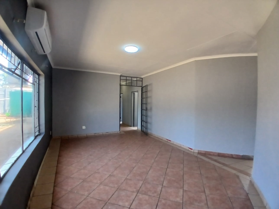 To Let Commercial Property for Rent in Rustenburg Central North West